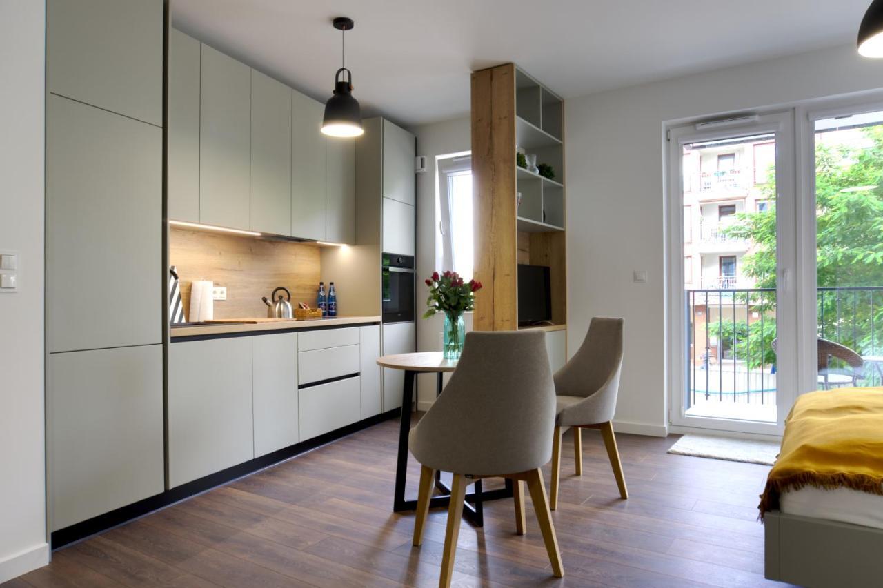 Essence Apartments Sapphire Познан Екстериор снимка