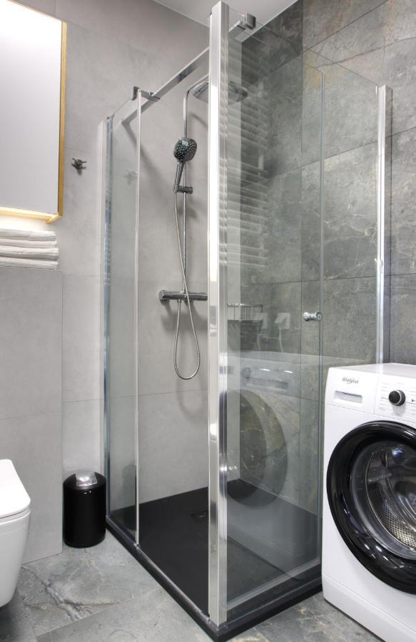 Essence Apartments Sapphire Познан Екстериор снимка